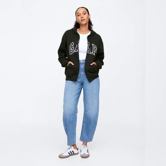 NWT GAP Relaxed Gap Logo Zip Hoodie Black - Picture 3 of 5